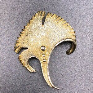 Vintage Gold Tone Abstract Flower Leaf Pin Brooch Textured